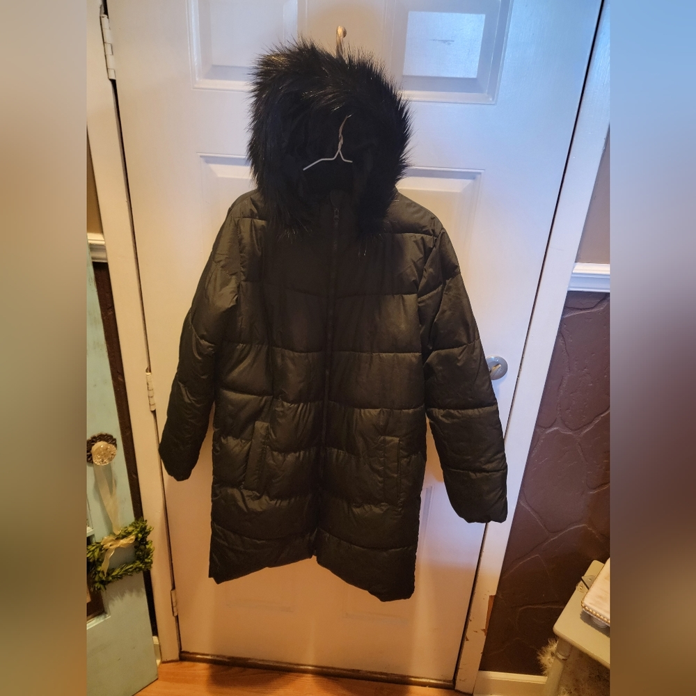 Gap puffer jacket